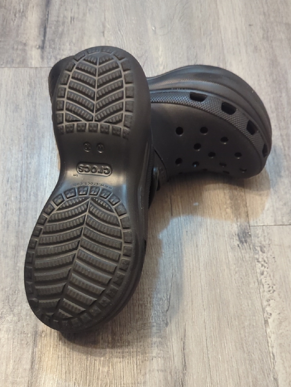 CROCS Bae Platform Clogs Like New - Picture 7 of 8